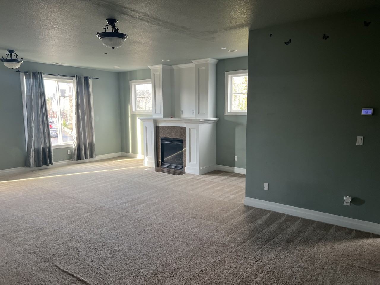 1526 Ne Market Dr #1 - Photo 2 of 25