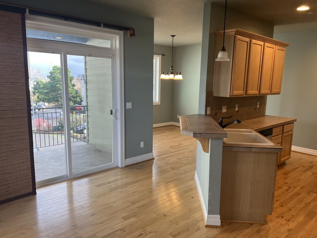 1526 Ne Market Dr #1 - Photo 7 of 25