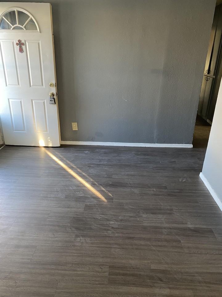 4320 Se 43rd St #1 - Photo 7 of 10