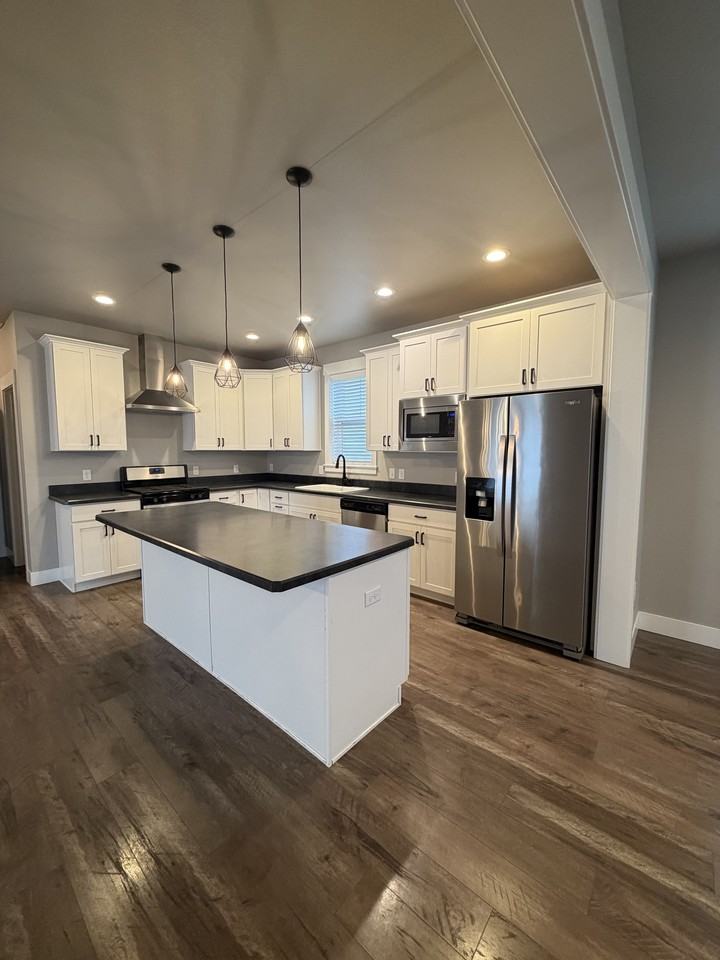 1826 Walter Creek Blvd #1 - Photo 6 of 33