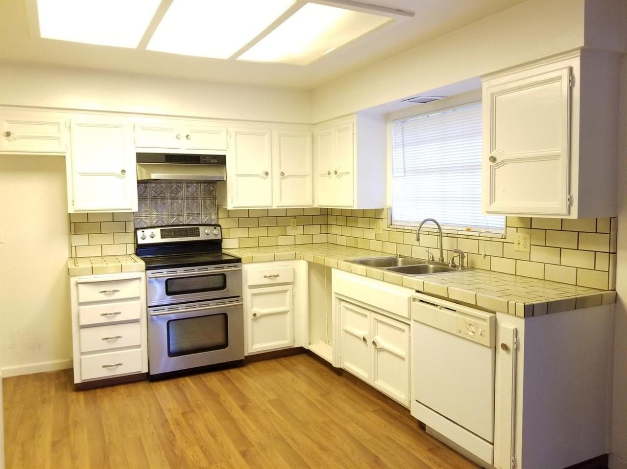 1694 W Bullard Ave #1 - Photo 6 of 12