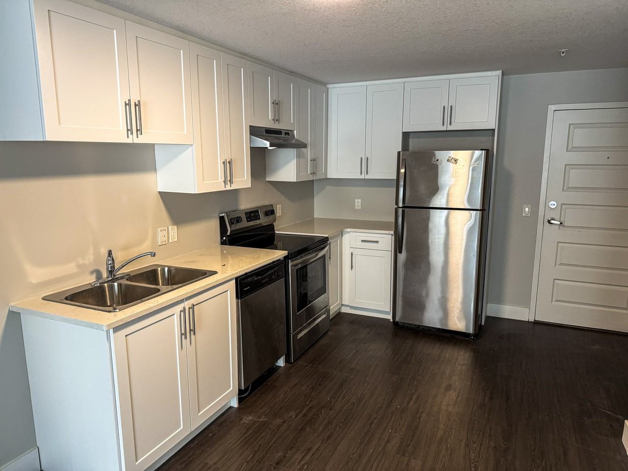 25 Centre Street London Ontario - Photo 2 of 9