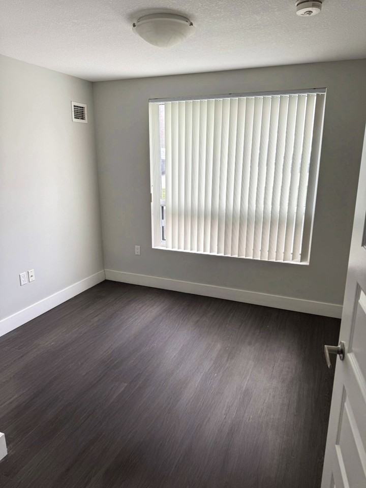 25 Centre Street London Ontario - Photo 6 of 9