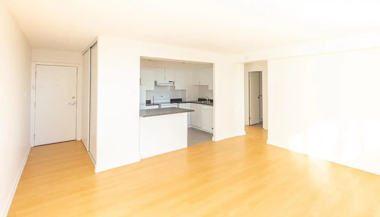 Kristin Tower - Photo 2 of 50