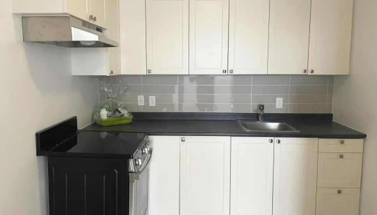 Kristin Tower - Photo 3 of 50