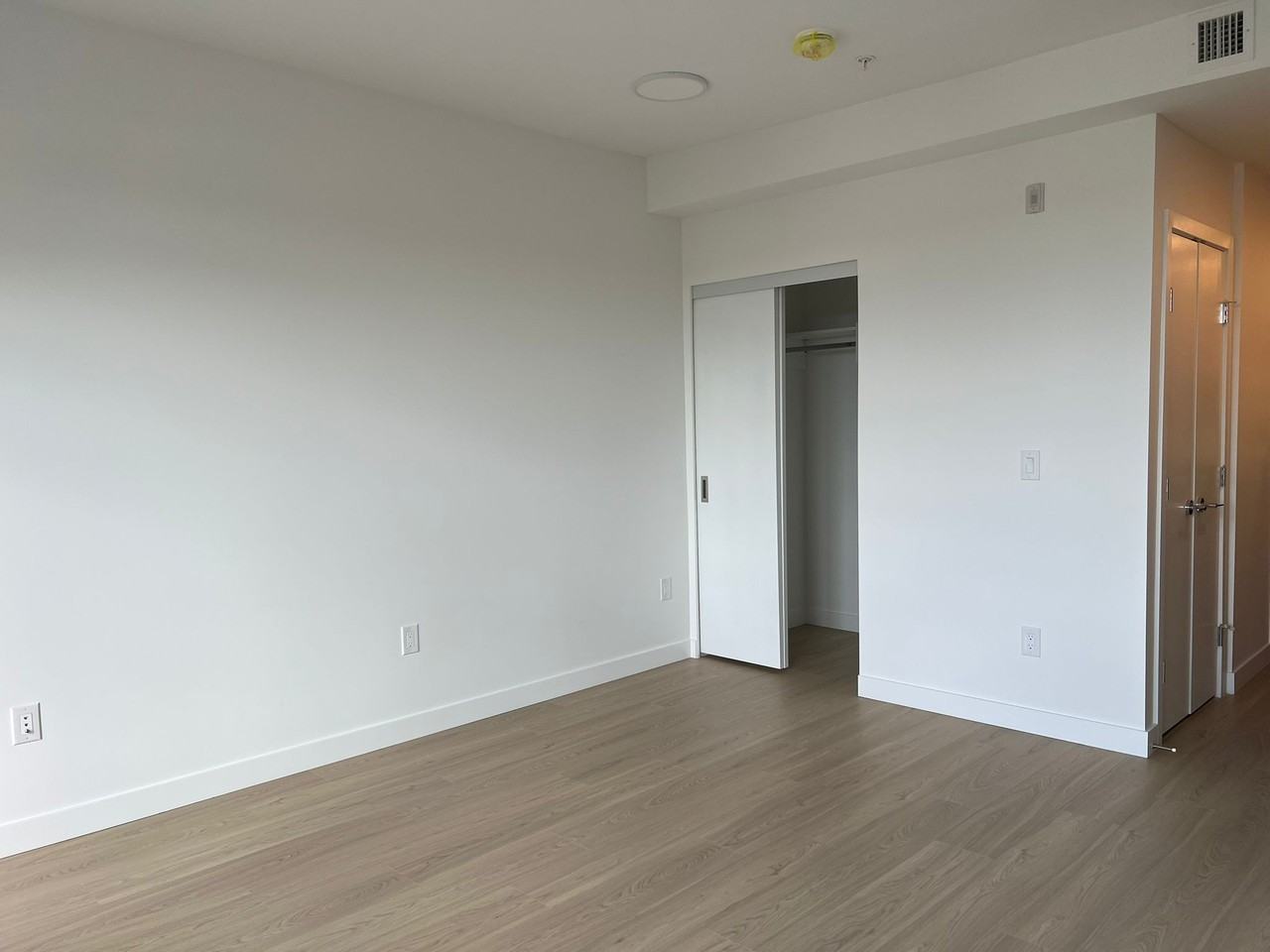 2450 Garden Dr - Photo 3 of 26