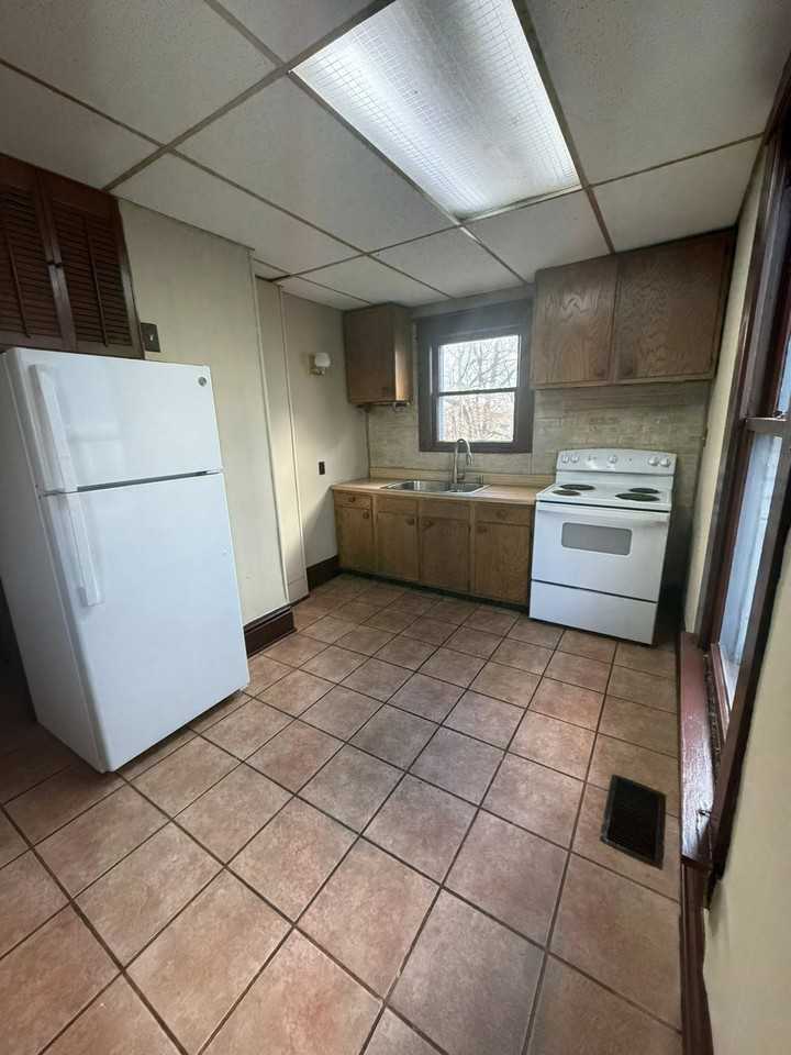 414 Thurman St #1 - Photo 2 of 7