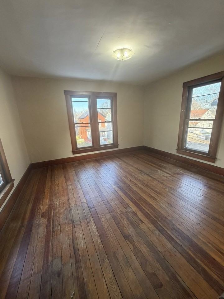 414 Thurman St #1 - Photo 3 of 7