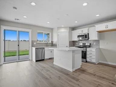 1581 Witt St #1 - Photo 4 of 37