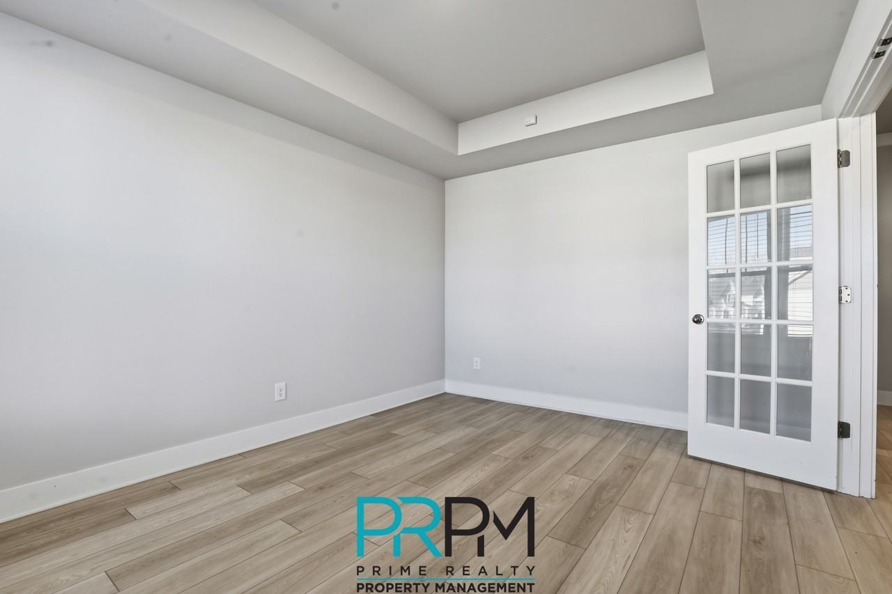 2 Thornfield Dr #2 - Photo 4 of 27