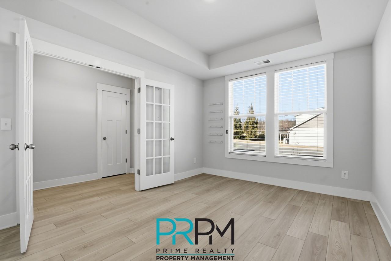 2 Thornfield Dr #2 - Photo 5 of 27