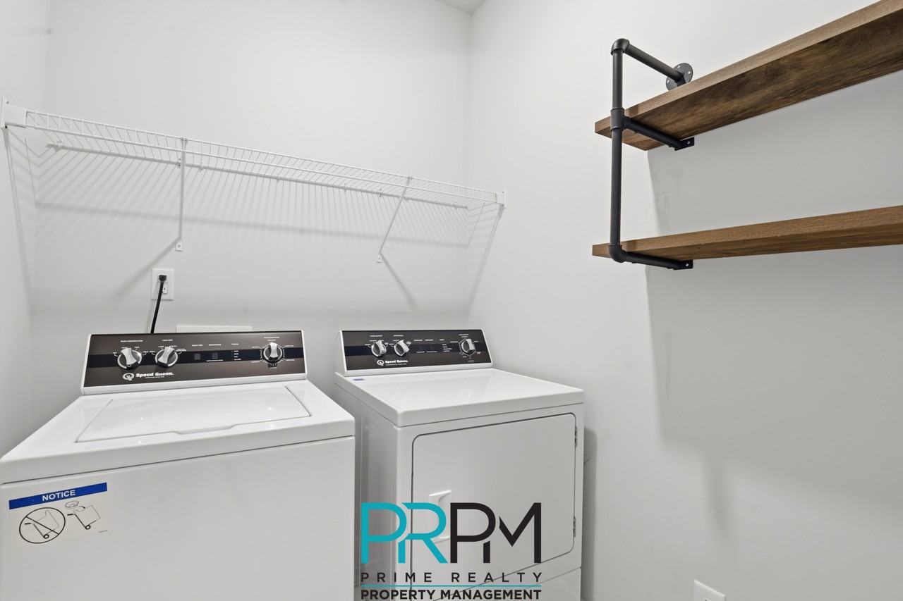 2 Thornfield Dr #2 - Photo 7 of 27