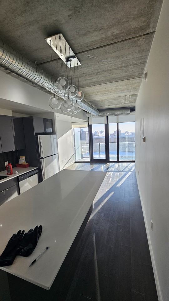 311 Glasshouse Skyloft Condominium - Photo 2 of 6