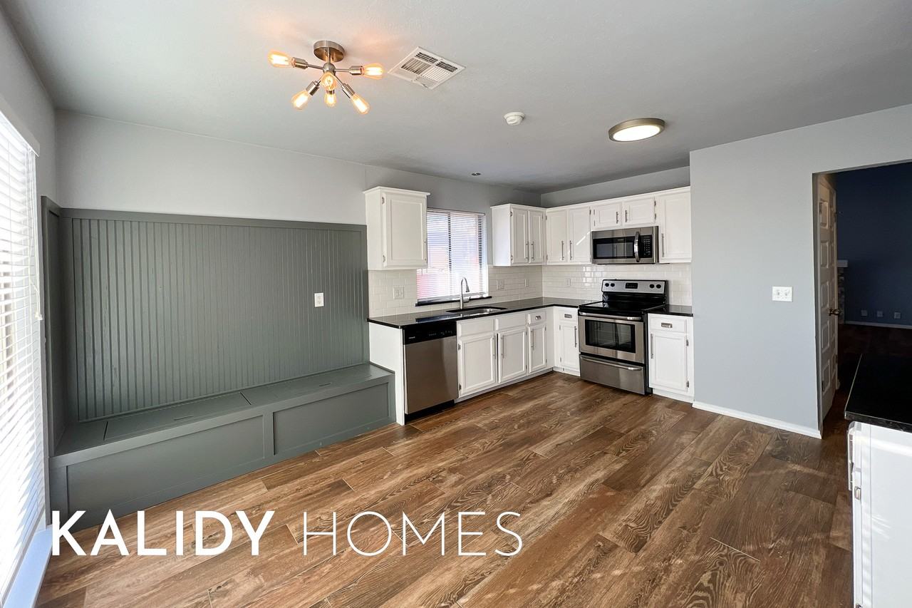 1225 Sequoyah PlaceUnit E #1 - Photo 5 of 28