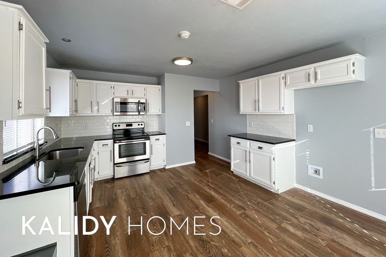 1225 Sequoyah PlaceUnit E #1 - Photo 6 of 28