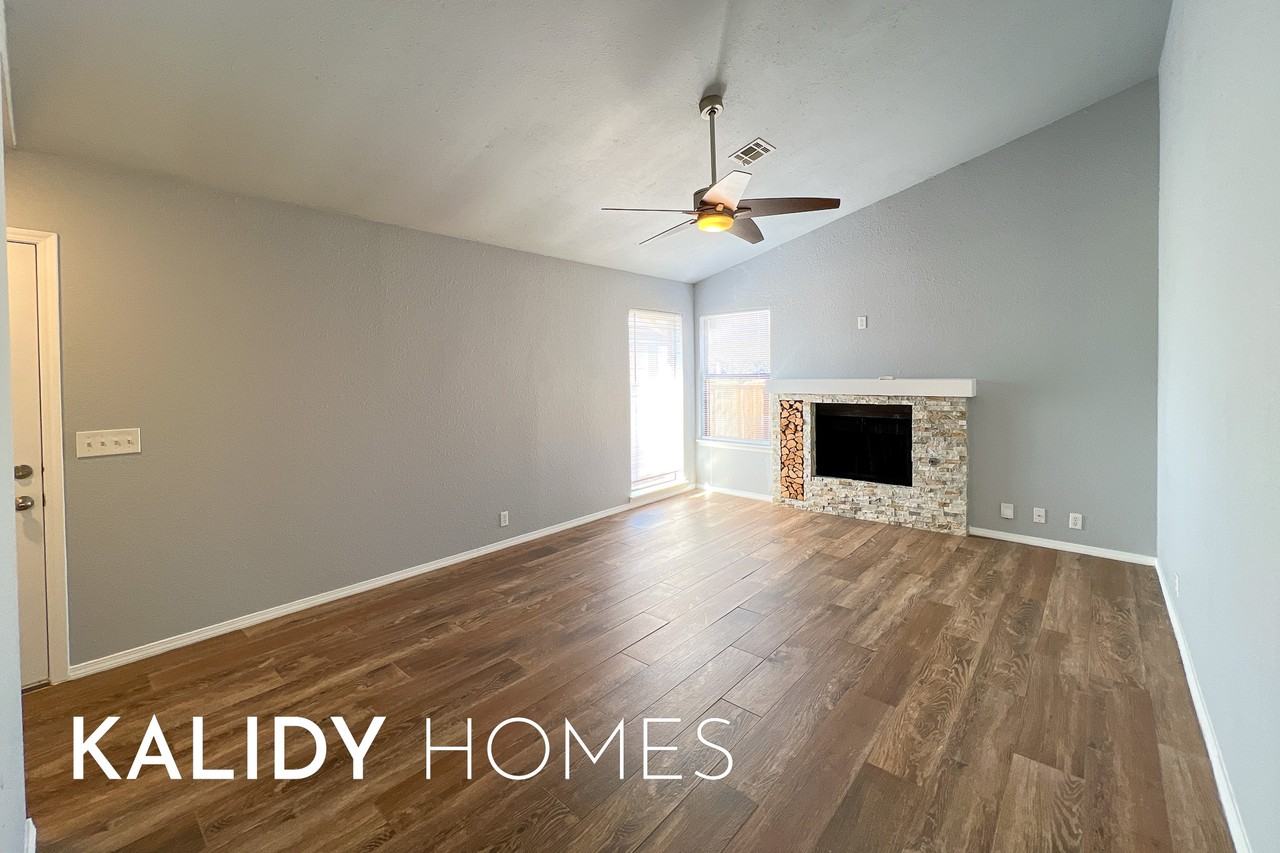 1225 Sequoyah PlaceUnit E #1 - Photo 7 of 28