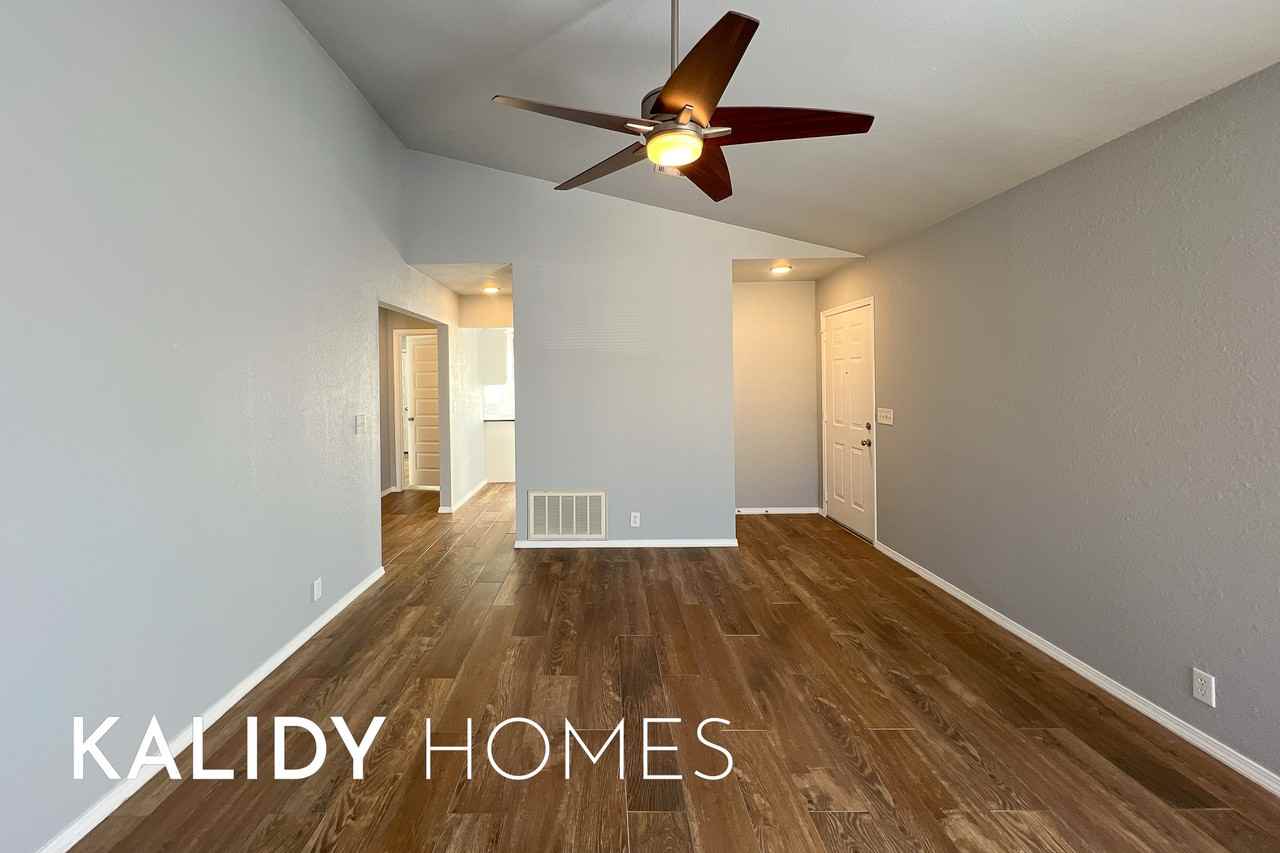 1225 Sequoyah PlaceUnit E #1 - Photo 6 of 27