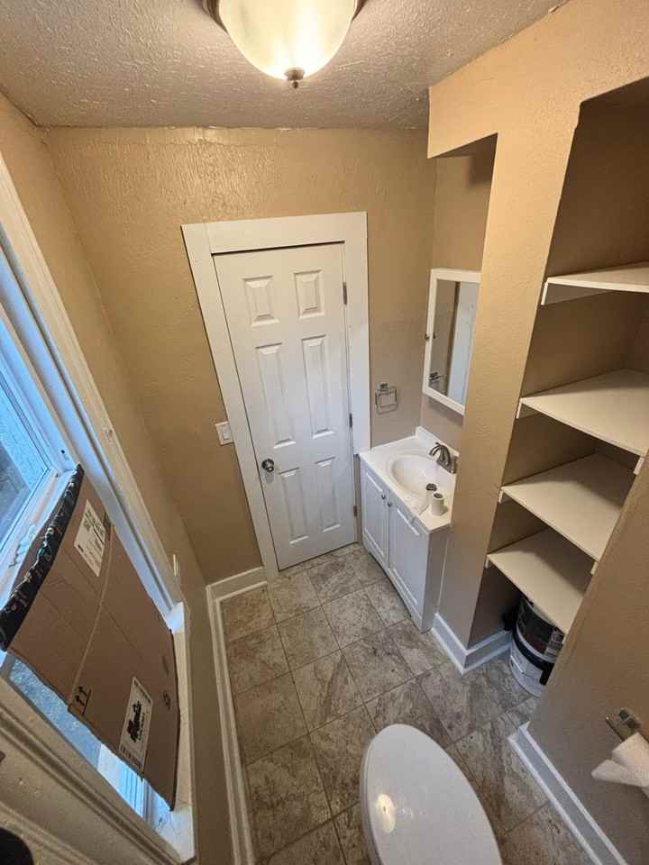 2289 E 93rd St #1 - Photo 4 of 6