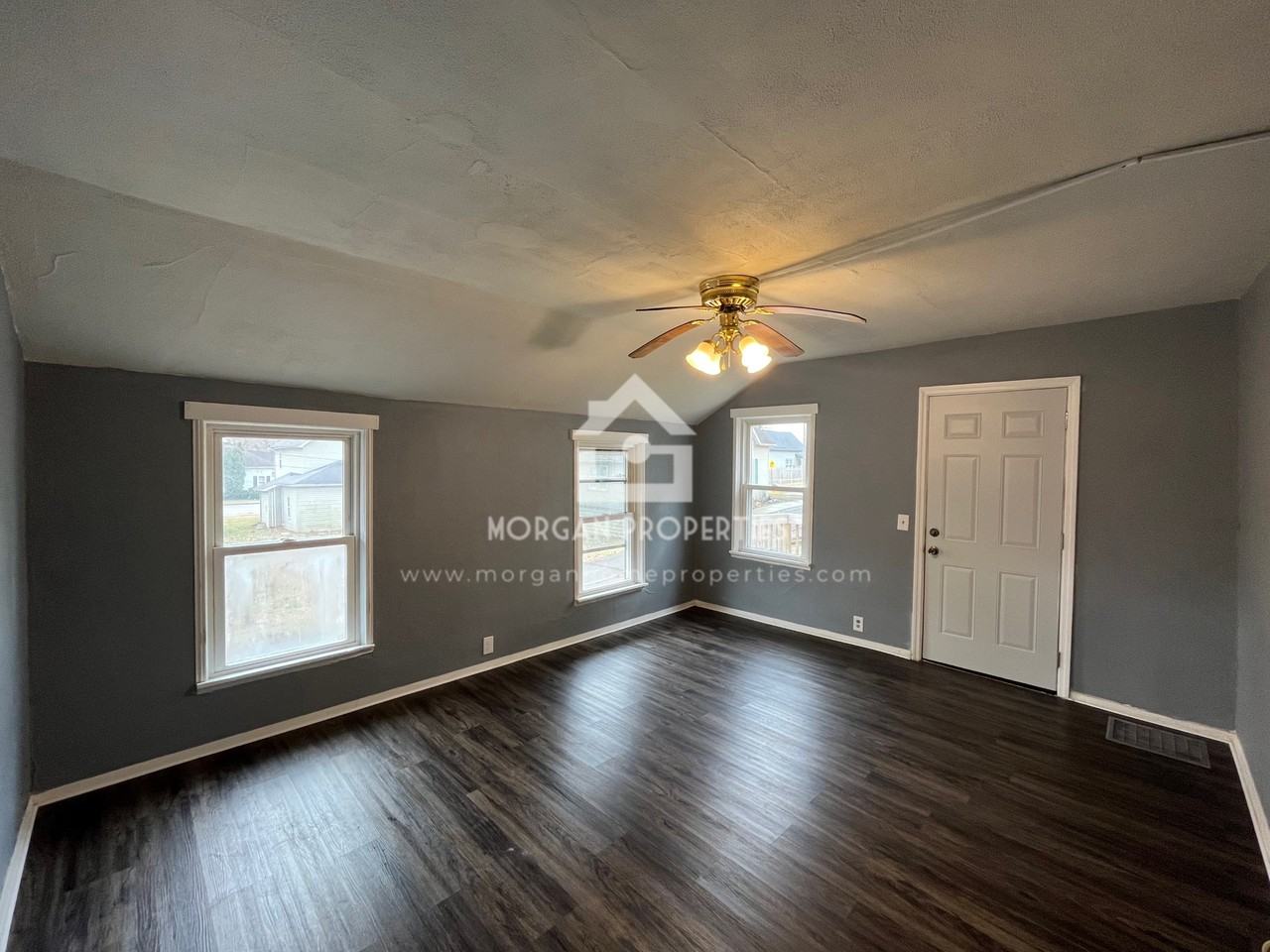 306 E Church St - Photo 2 of 6