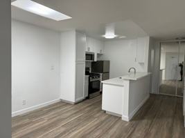 featured image of 1525 N Kenmore Ave