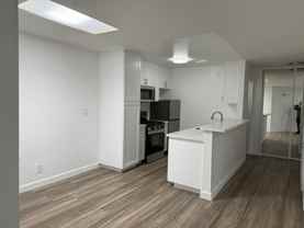 1525 North Kenmore Avenue - Photo 1 of 1