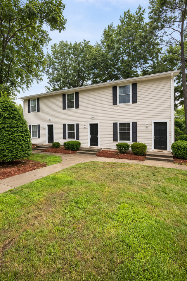 1630 Spring Garden St #C - Photo 6 of 10