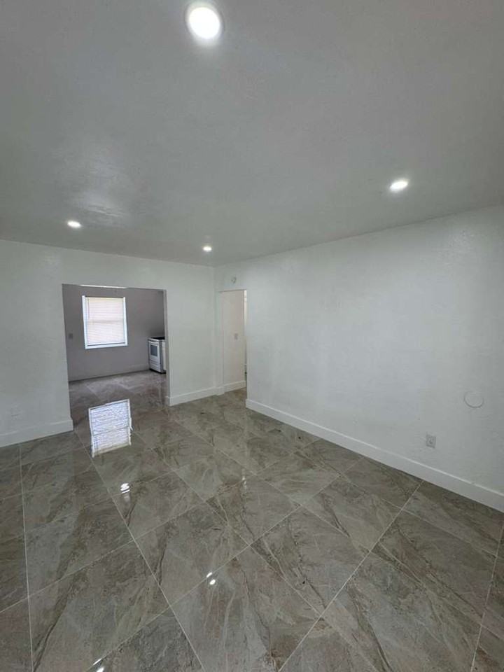 9335 Little River Dr #9335 - Photo 3 of 10