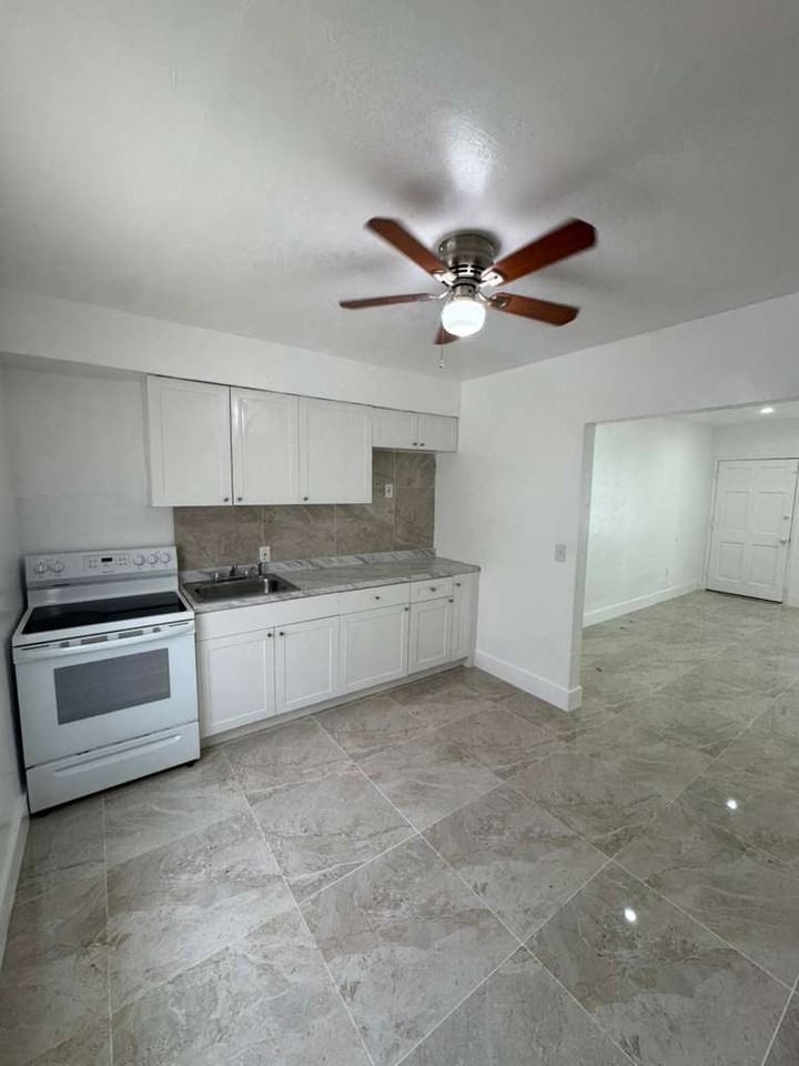 9335 Little River Dr #9335 - Photo 4 of 10