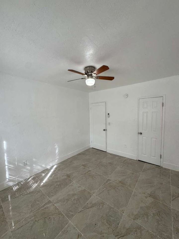 9335 Little River Dr #9335 - Photo 7 of 10