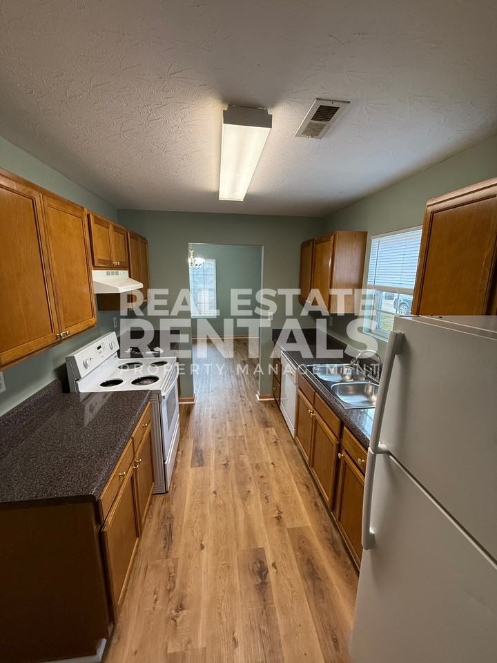 1304 Pierce St #1 - Photo 4 of 9