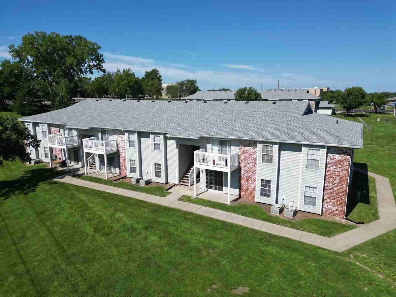Lynn Park Apartments  Welcome to historic  Excelsior Springs! - Photo 3 of 28