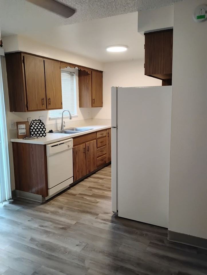 #257 ROSE PARK APTS - Photo 2 of 21