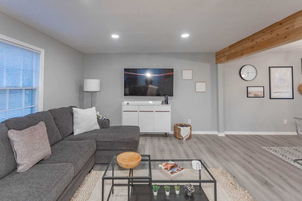 5130 Ballentine St #1 - Photo 5 of 44