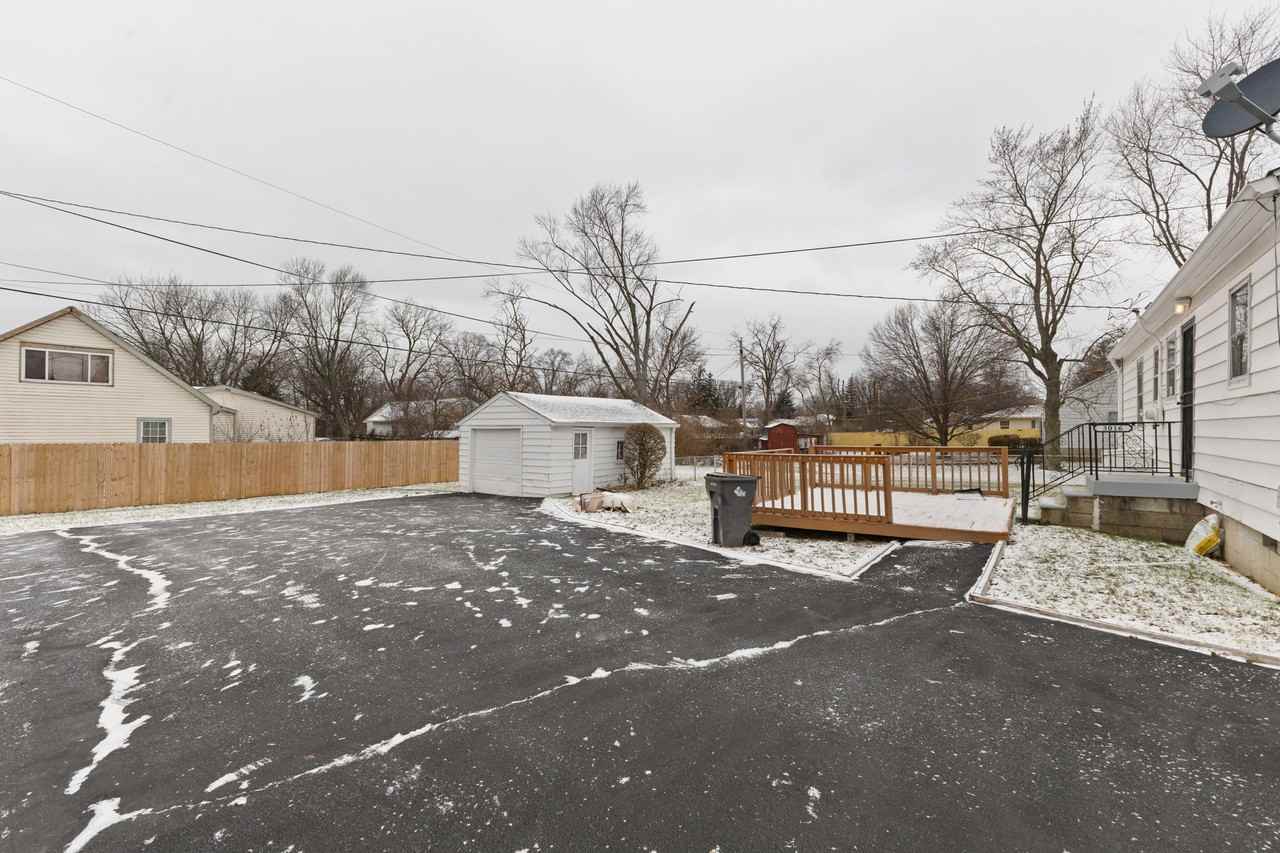 3016 N Arlington Ave #1 - Photo 4 of 26