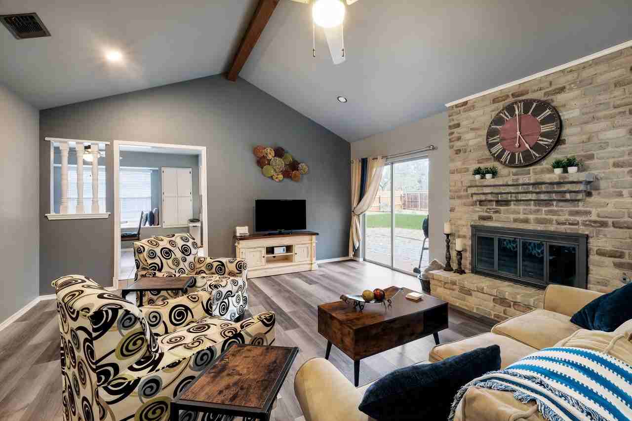 2607 Lone Summit St #1 - Photo 3 of 10