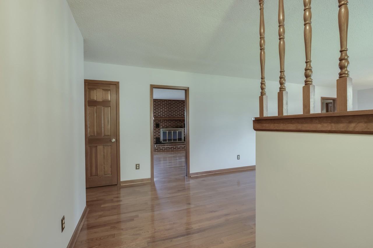 702 W 6th Ave #1 - Photo 2 of 28