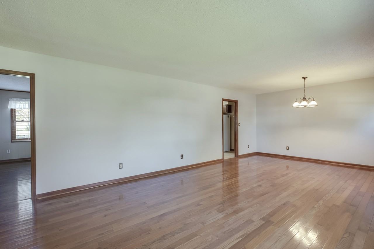 702 W 6th Ave #1 - Photo 3 of 28