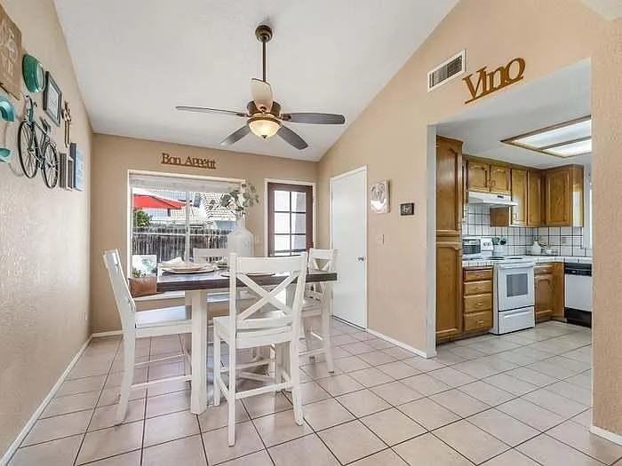 178 N Magnolia Ave #NA - Photo 6 of 24