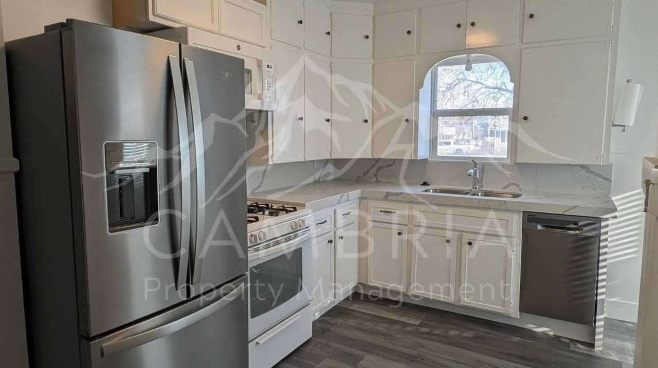 230 E 4500 S - Photo 3 of 11