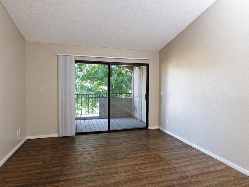 1720 E D St - Photo 6 of 16