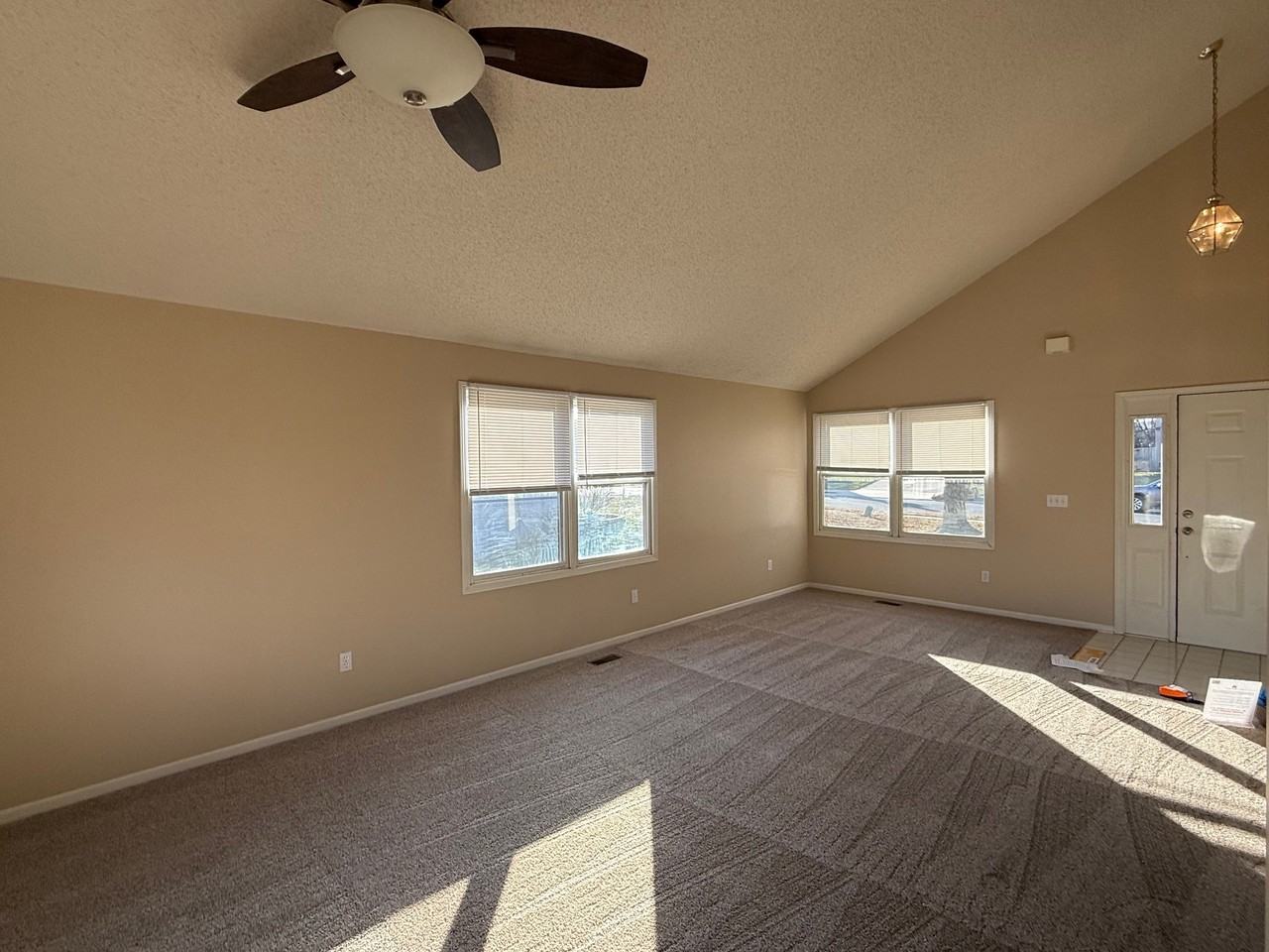 8619 N Mcdonald Ave - Photo 5 of 23