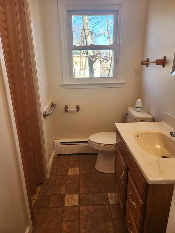 4 Paul Dr #6 - Photo 2 of 9