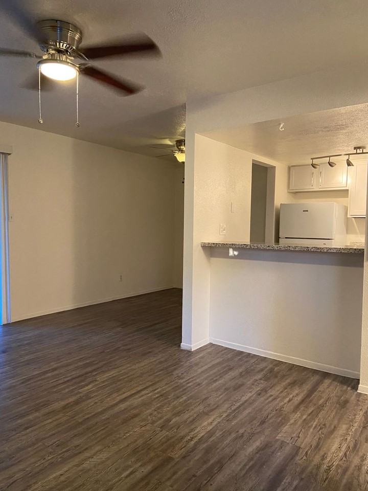 Monaco Apartments - Photo 4 of 26