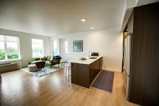 3309 N Mississippi Ave - Photo 1 of 1