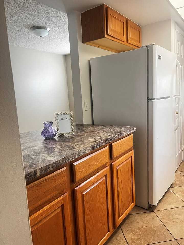 Spring Garden Apartments - Photo 4 of 12