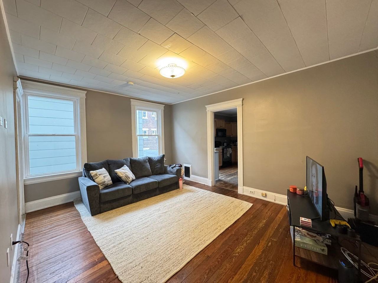 2417 Fairview Ave - Photo 4 of 41