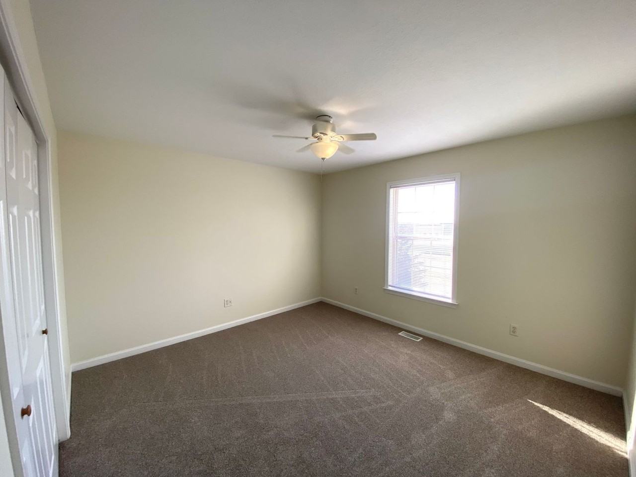 Miners - Photo 2 of 24