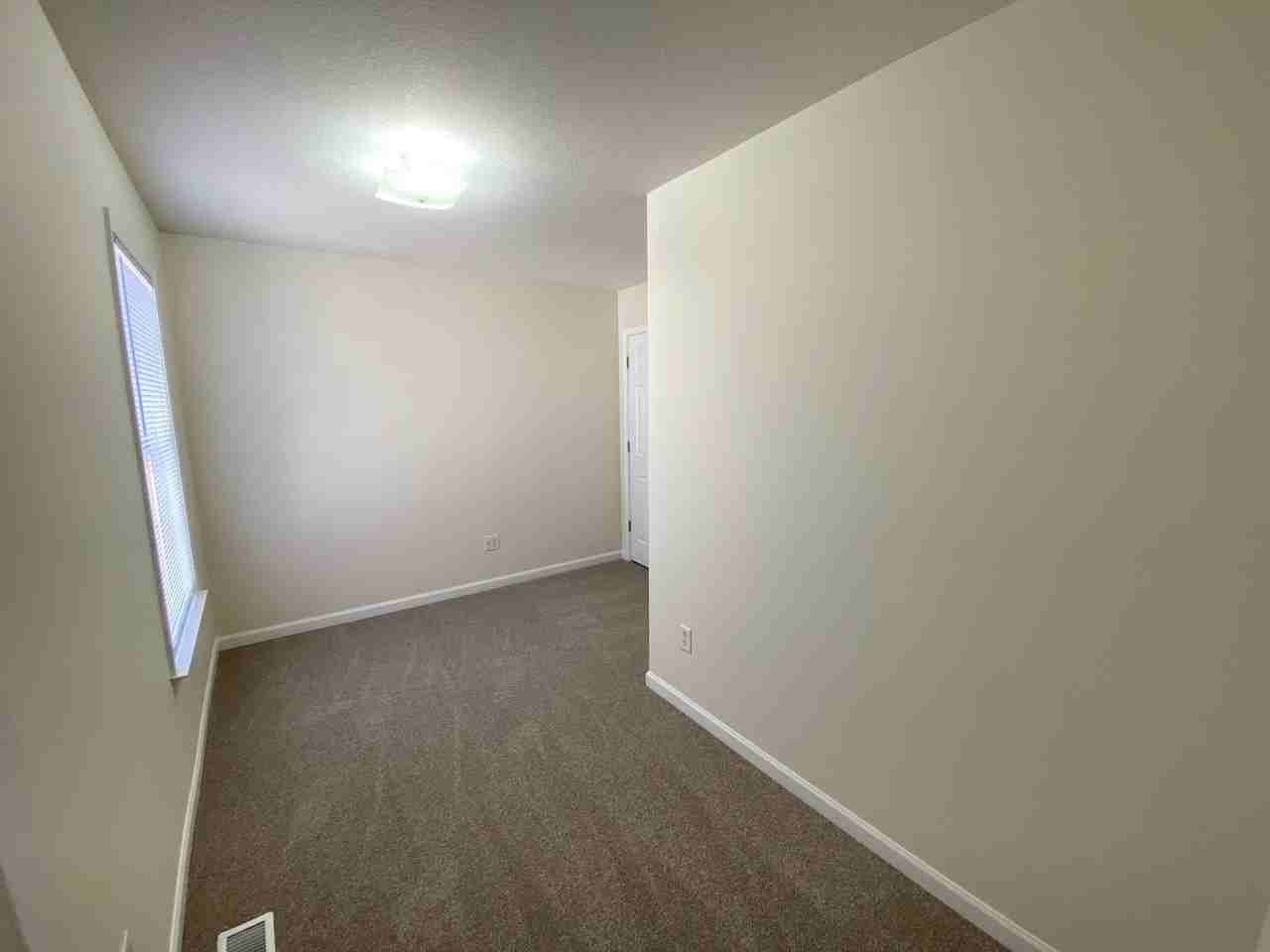 Miners - Photo 3 of 24