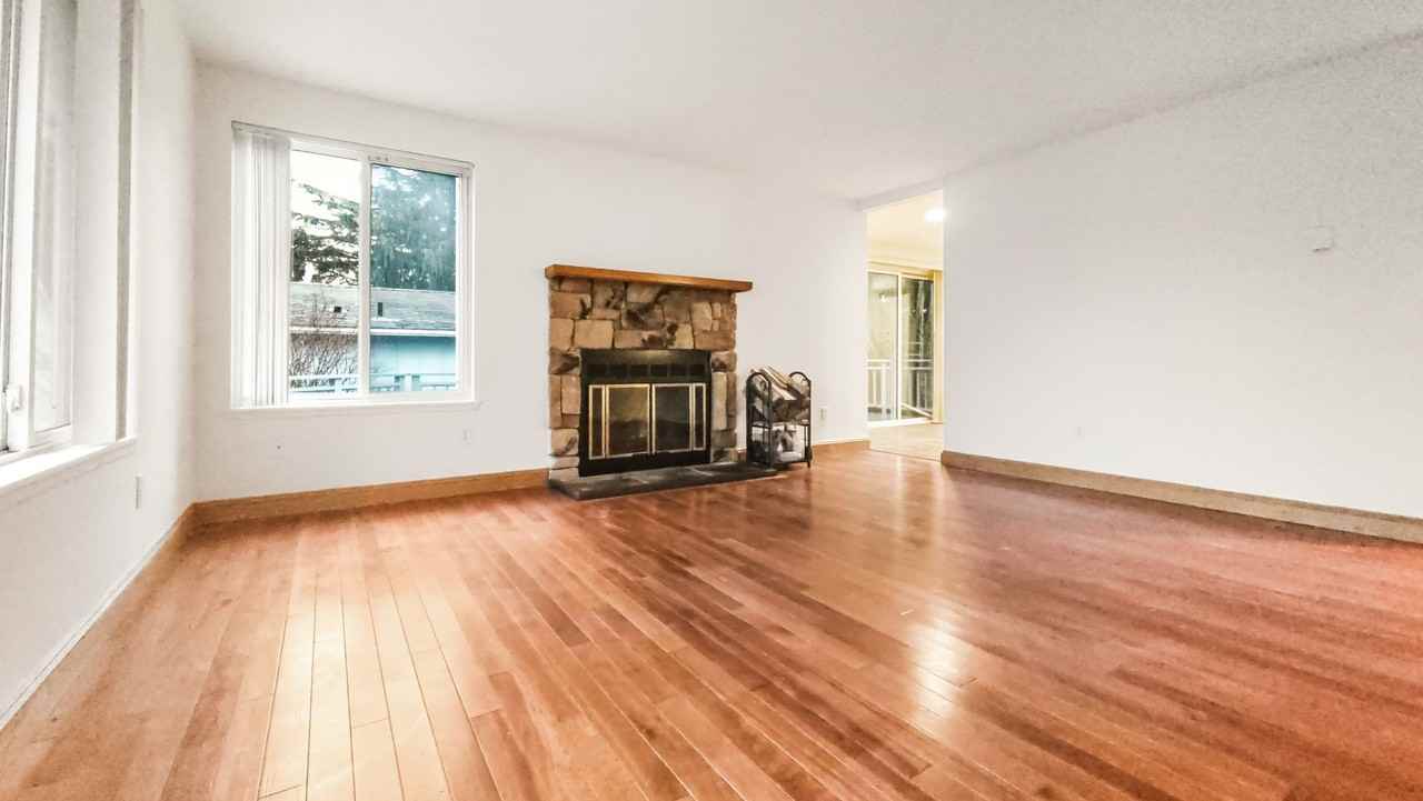 9709 6th Ave Nw - Photo 5 of 29