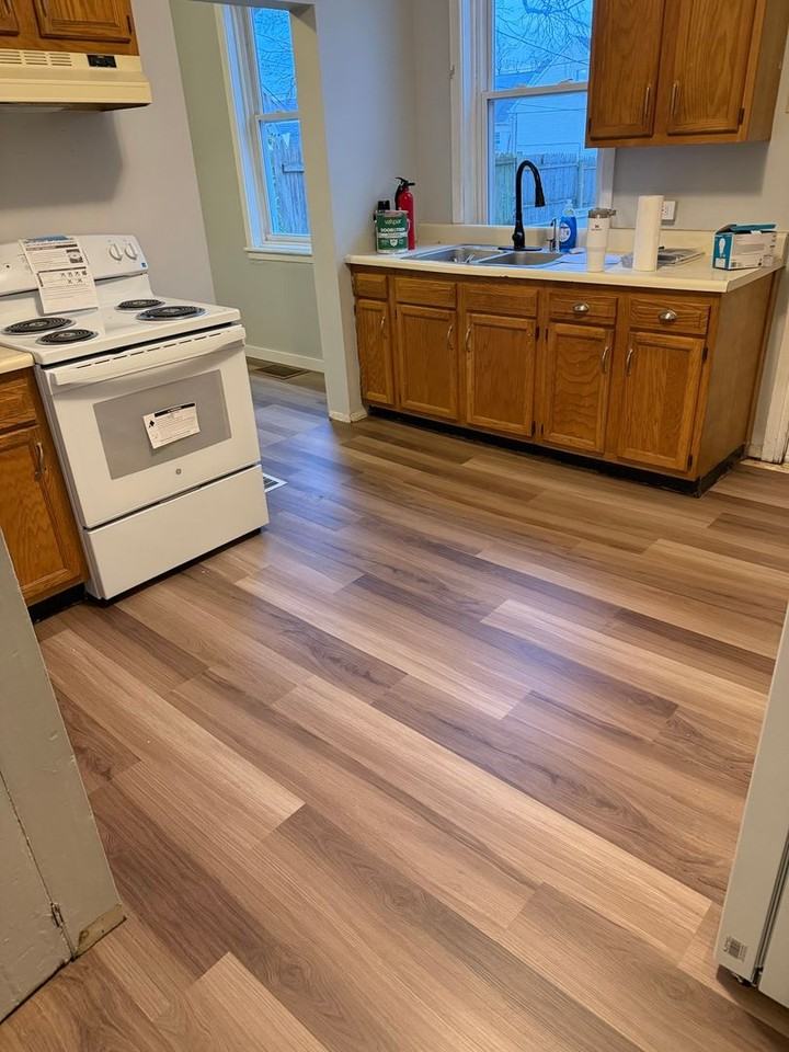 316 S Pershing Ave - Photo 4 of 16